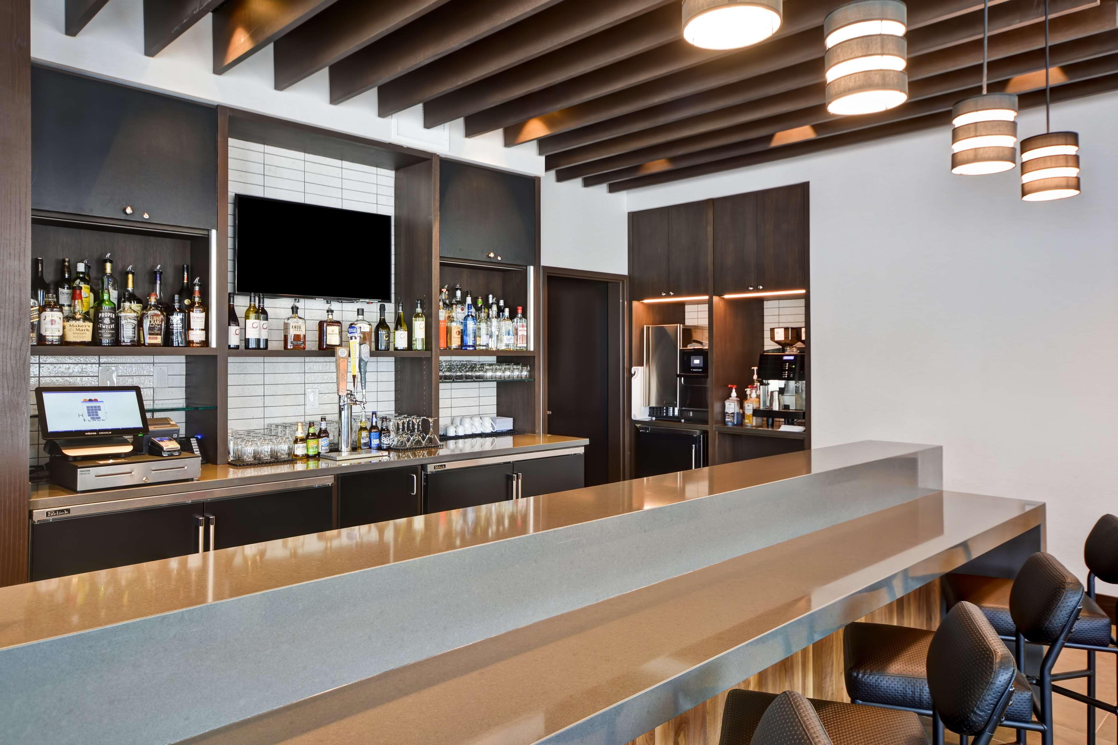 Hyatt Place Fresno Bagian luar foto