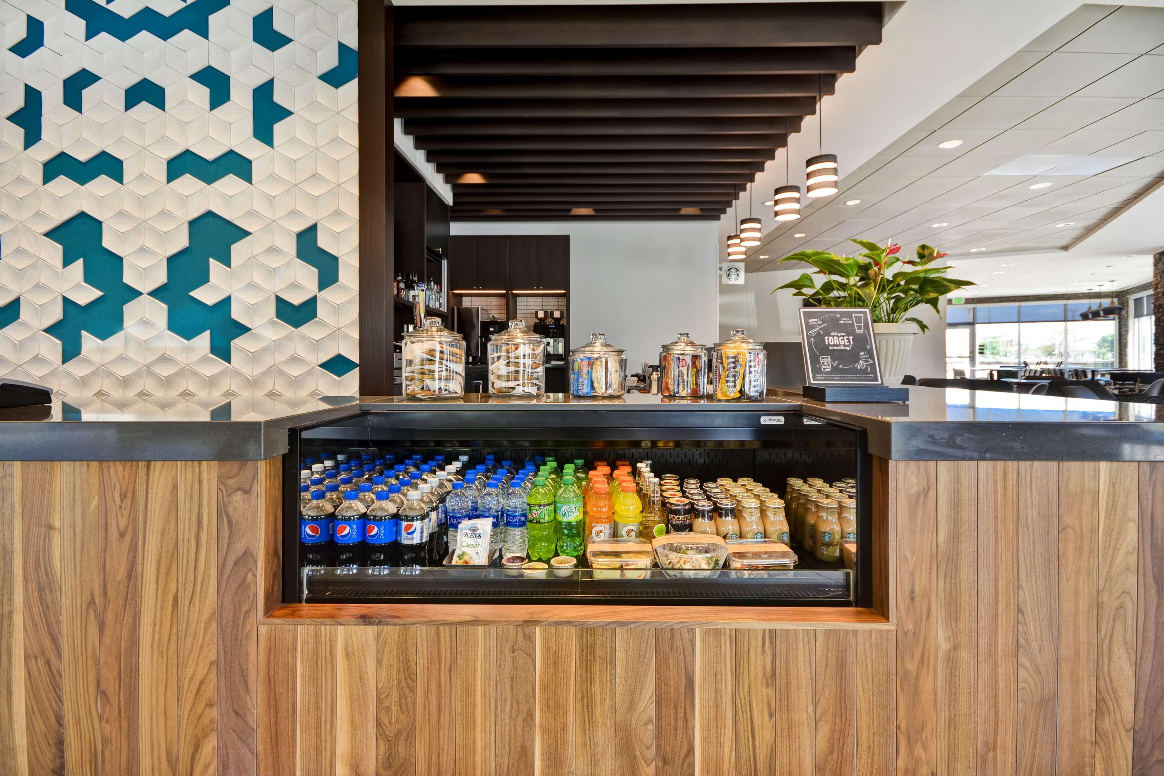 Hyatt Place Fresno Bagian luar foto